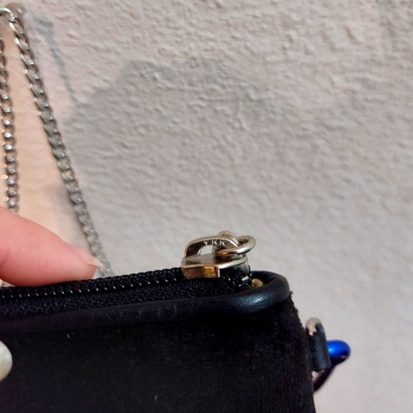 Juicy Couture velour bag 🖤🤍 - Picture 4 of 9